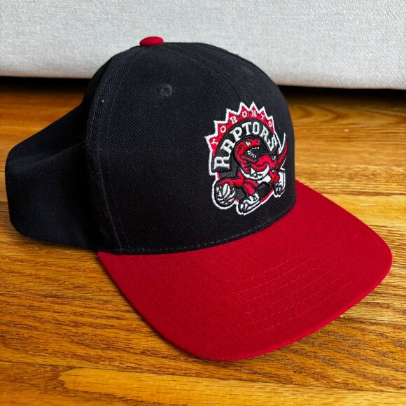 Vintage Adult Toronto Raptors Cap - Black and Red - Picture 2 of 7